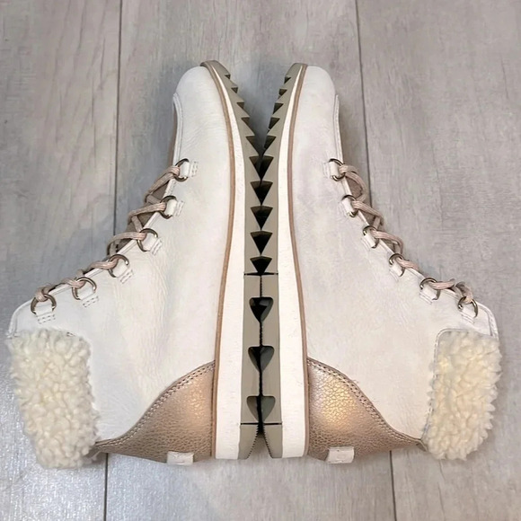 SOREL Women's Harlow Lace Lux Waterproof Leather Booties, Size 8.5 - Picture 9 of 10